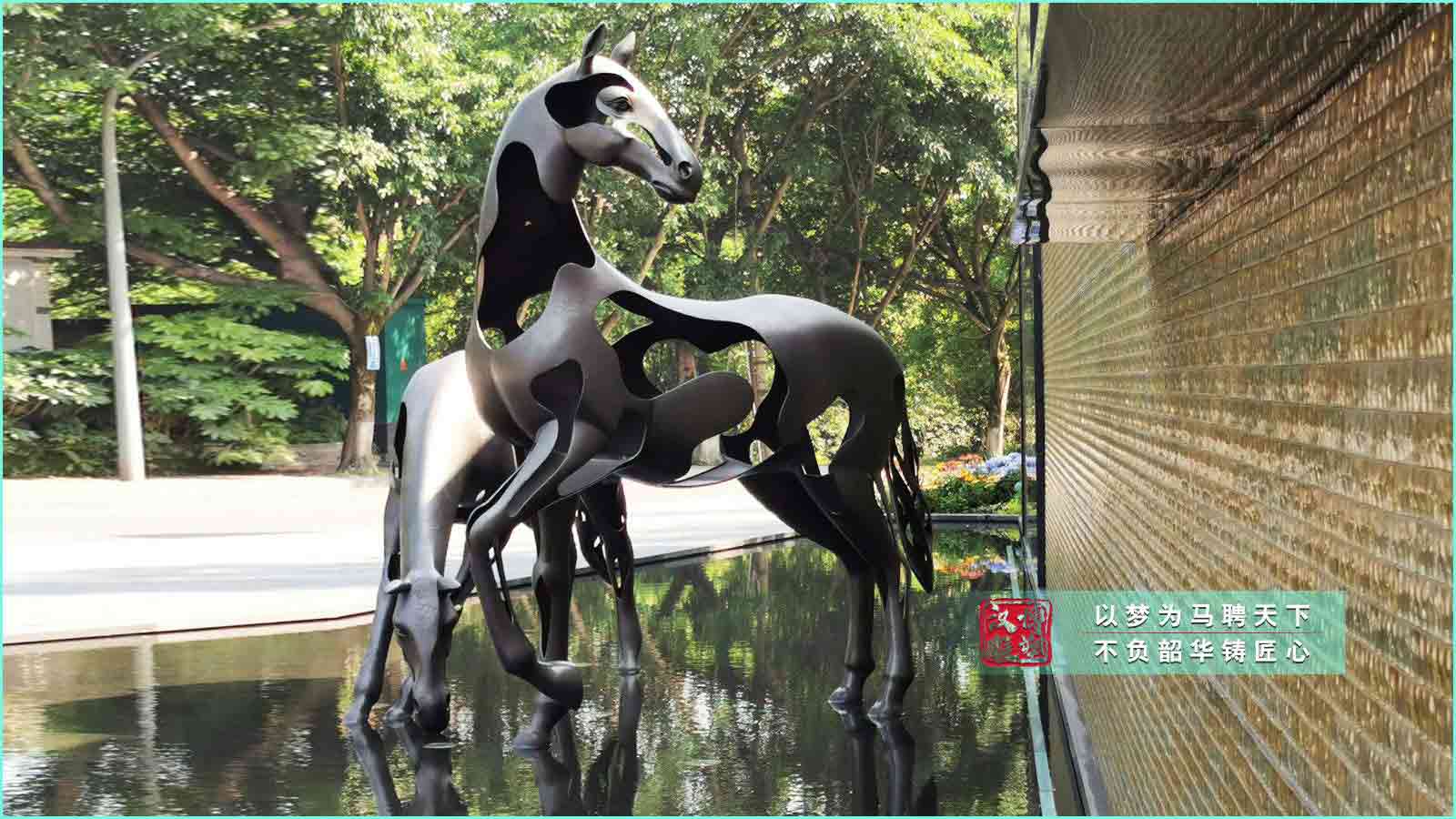 不銹鋼鏤空馬雕塑,動(dòng)物雕塑定制,大型雕塑制作廠家